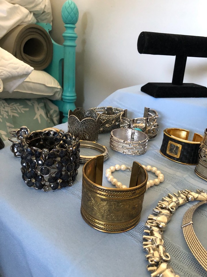 1/2 Pound Vintage To Modern COSTUME JEWELRY Lot. All Wearable ...