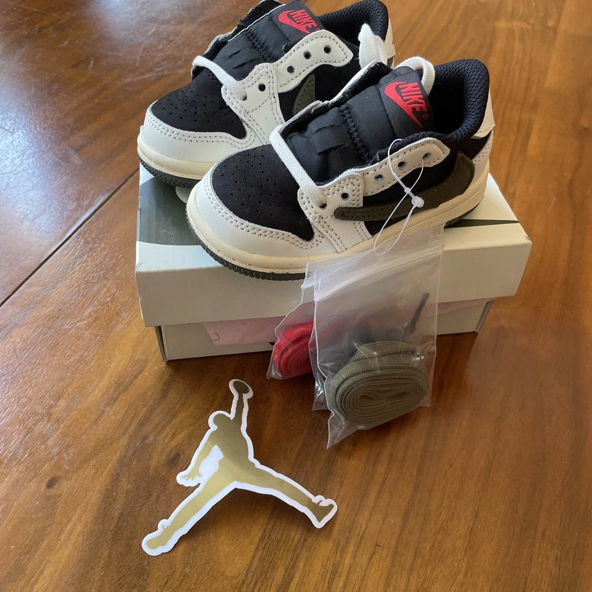 travis scott shoes size