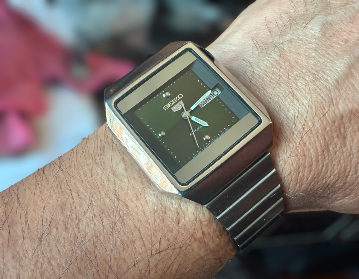 Seiko 5 Automatic Square Quad-Tone Day/Date Vintage Watch circa