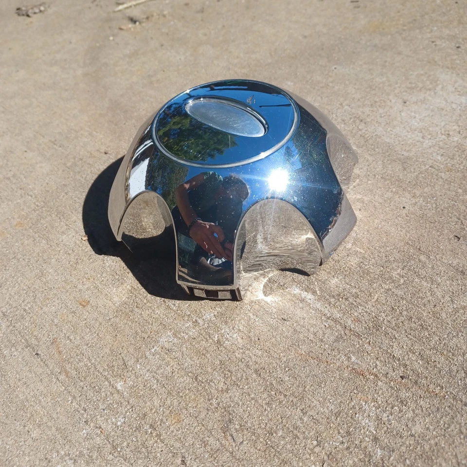 Tapa central Ford F150, cromo, 2009-2014 parte # 9L34 1A096 FB 03 logotipo descolorido Foto 2 de 3