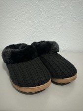 Dearfoams Women's Size Large US 9-10 Black Hannah Festive Knit Clog Slippers