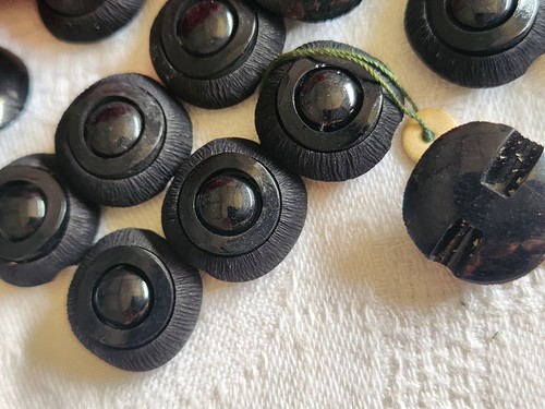 Lot De 12 Boutons Vintage Gris Travaillés - Diamètre 1.6 Cm - Réf. 5537 - Occasion (France)