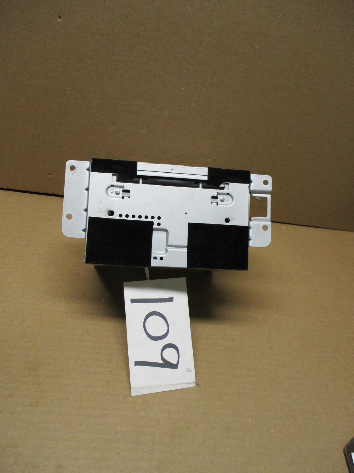 08 09 10 Ford Focus Used AM / FM / CD Player Stock # 109-R