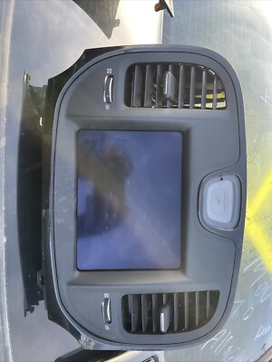 Stereo Radio Display & Receiver 2020 300 8.4 Navigator Complete Oem With Code