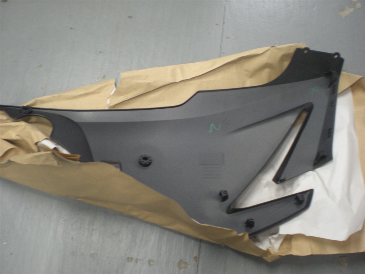 NOS OEM Honda Right Middle Cowl 2019-2021 CBR500R/RA 64330-MKP