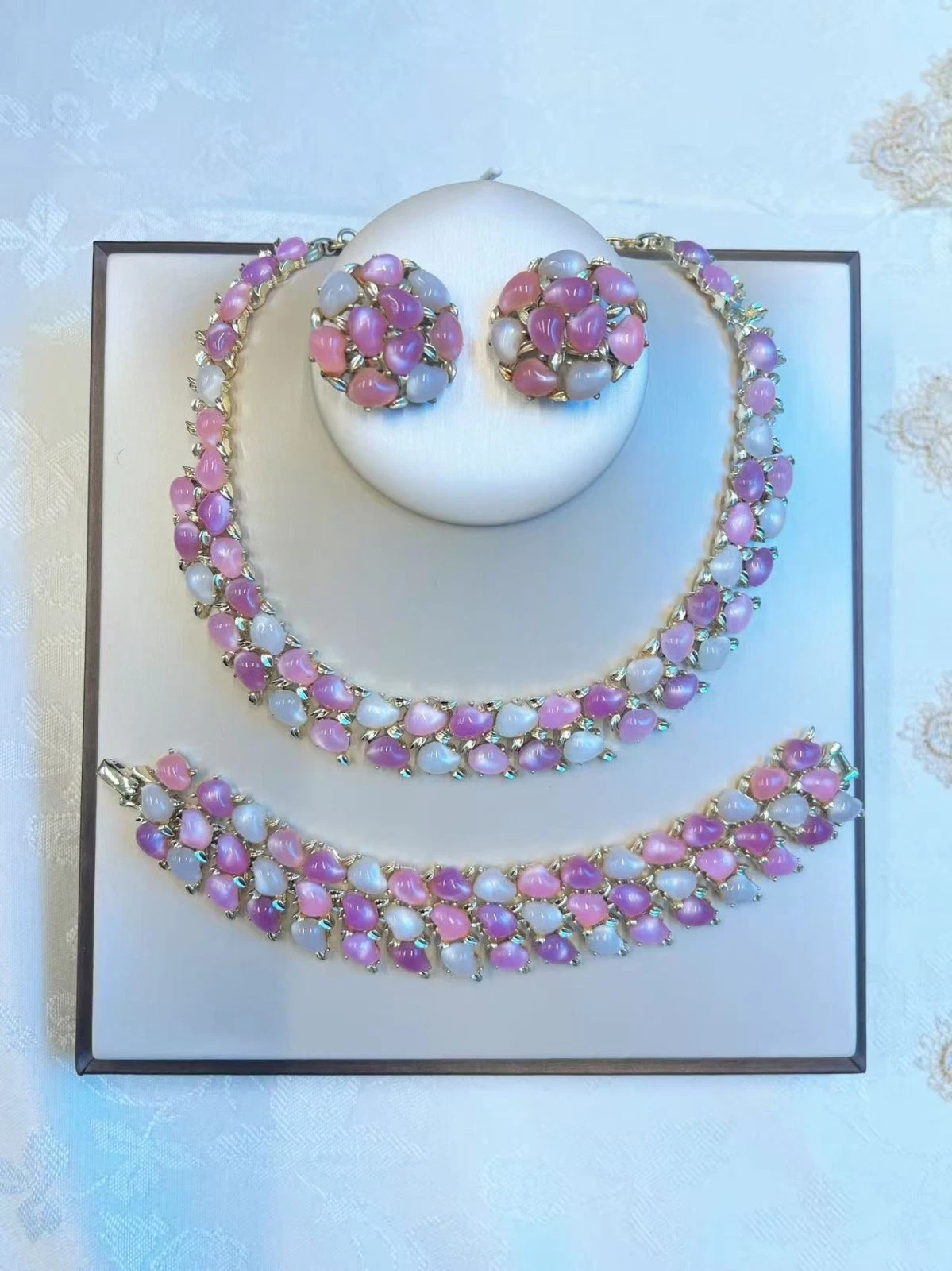Kramer jewellery parure set