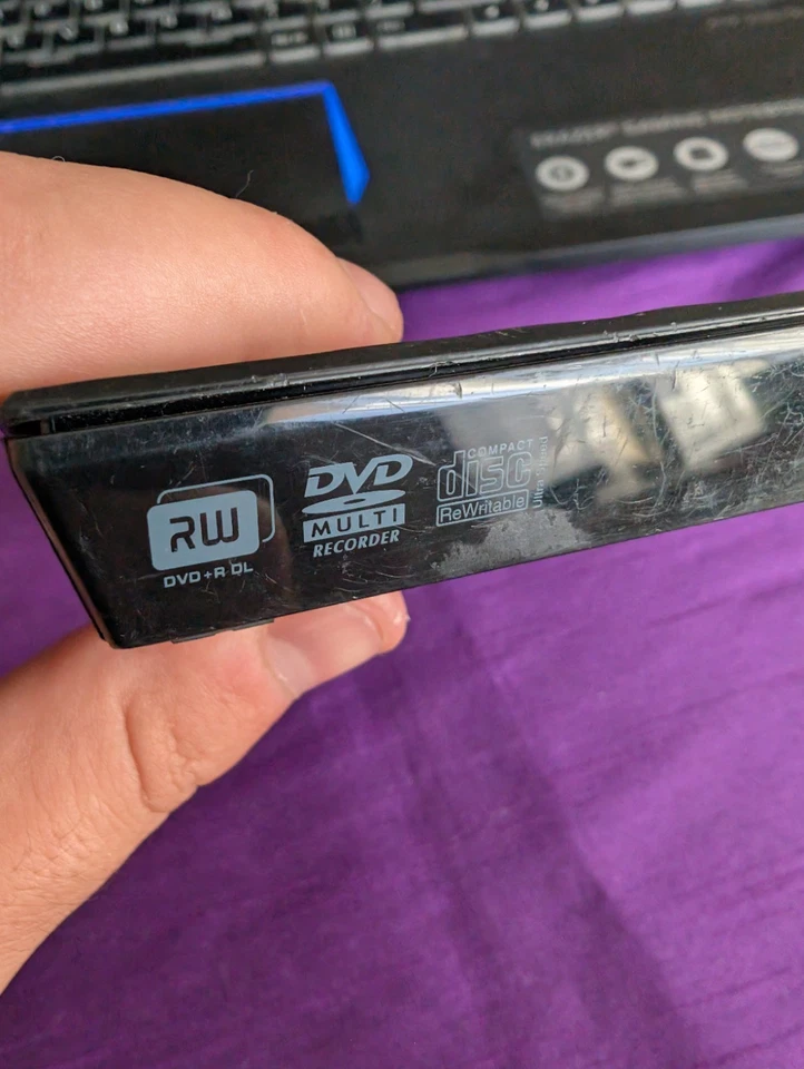 Asus external CD, DVD-RW Burner, Player, writer, reader , ones red description  - Image 2 of 4