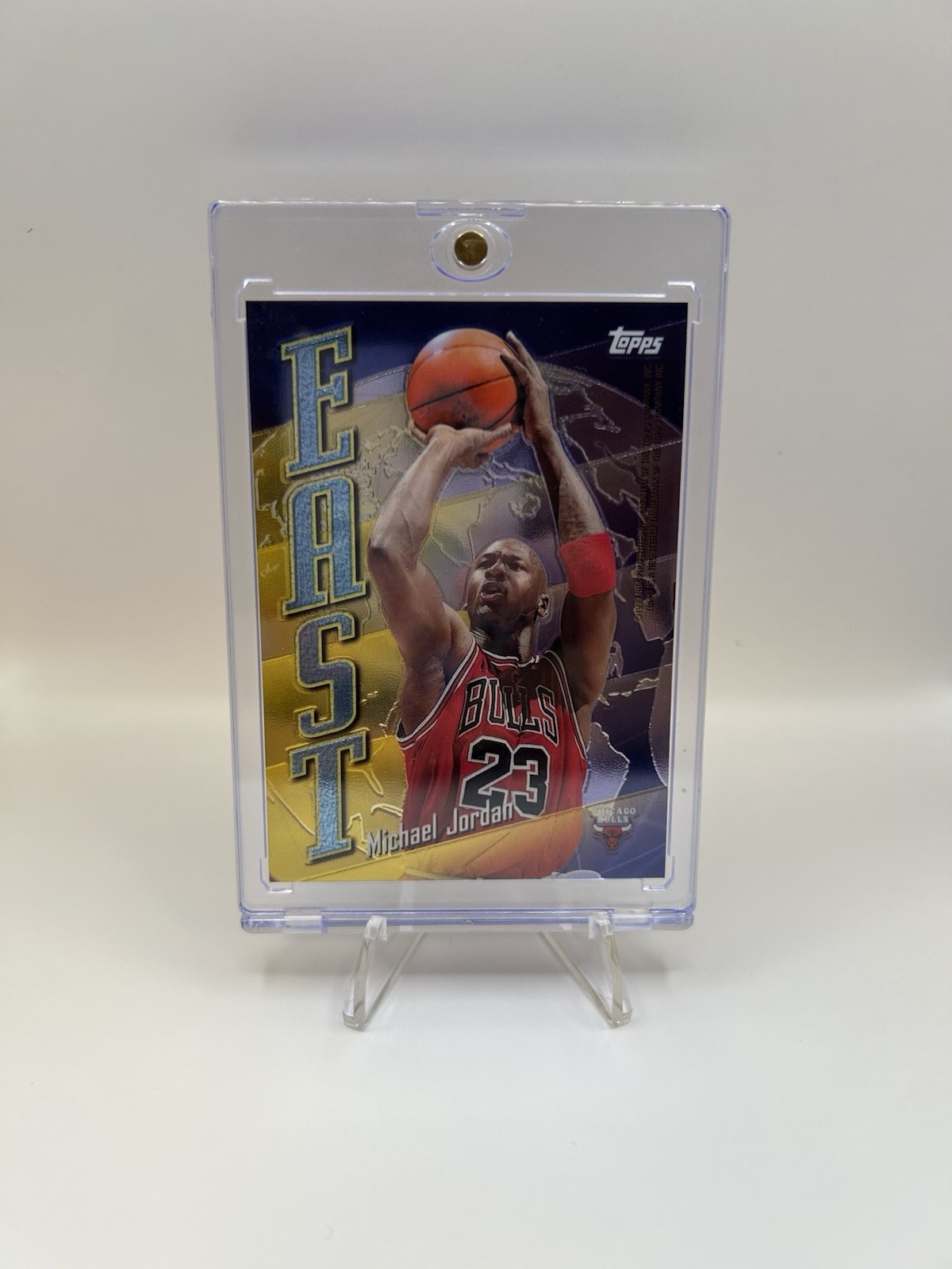 1998-99 Topps East/West Michael Jordan/Kobe Bryant No. EW5 Bulls/Lakers