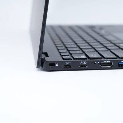 Fujitsu LIFEBOOK U9311/H i7-1185G7 16GB 512GB SSD 13.3