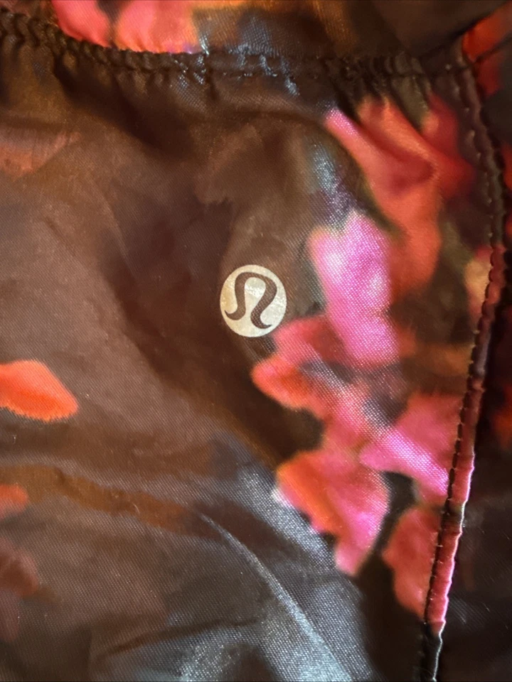 Bolso Estera de Yoga Lululemon Negro Correa Ajustable - ¡LINDO! ¡LINDO! ¡LINDO! Foto 4 de 4