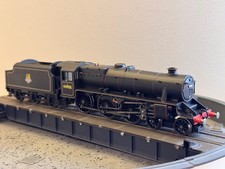 Hornby R2359 Class 5MT '44908' BR Lined Black Early Crest - OO Gauge / Boxed