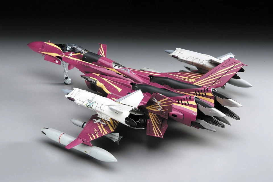 1/72 Macross Zero SV-51γ w/Twin Booster “Macross Zero” - Image 2 of 3