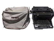 Vintage 1940's Underwood Standard Manual Typewriter with soft cover  thumbnail