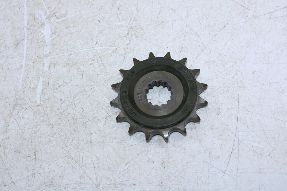 Suzuki GSXR1100W 1998 piñón delantero 27510-46E00 Foto 4 de 4