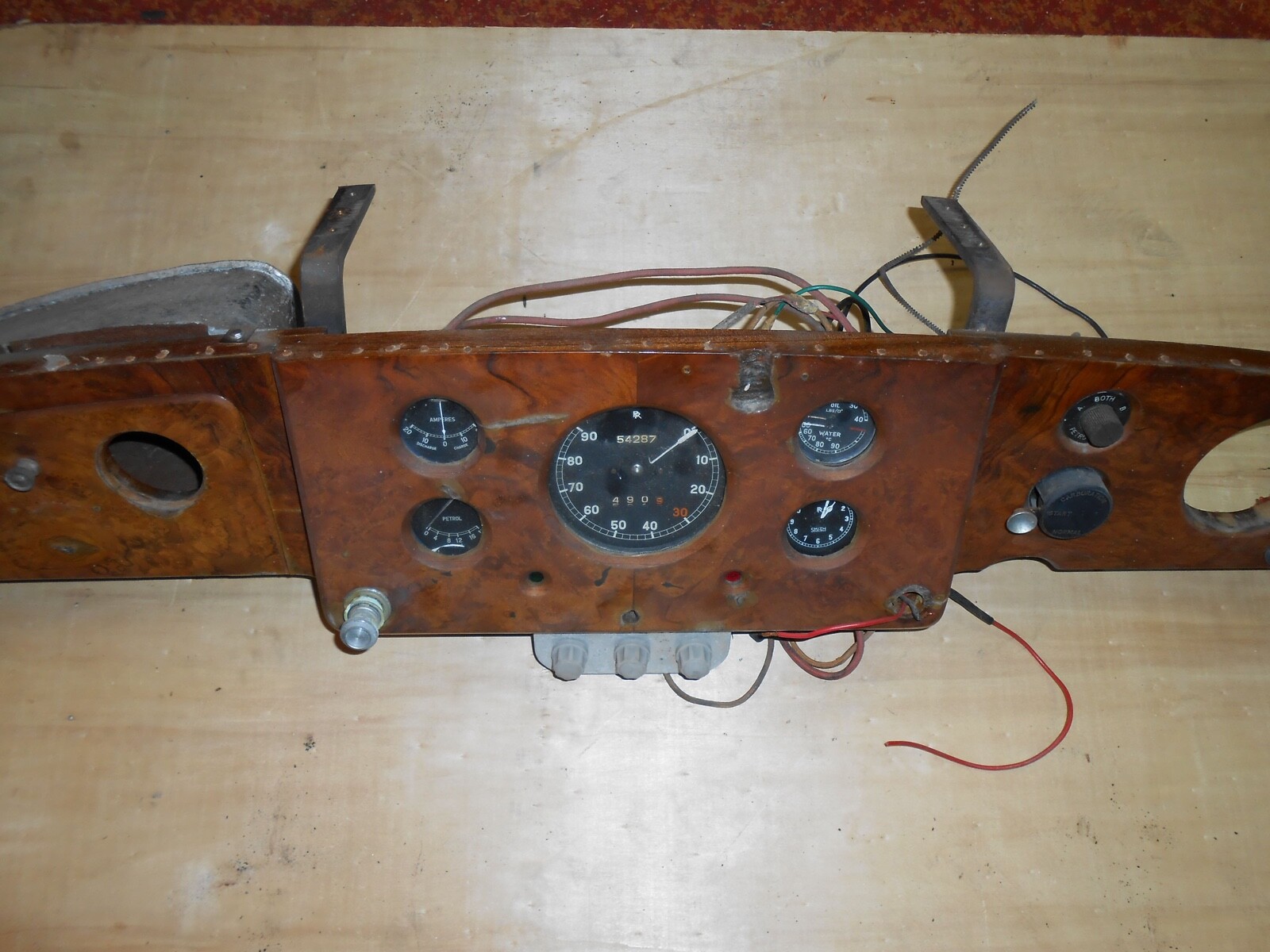 PHANTOM II PII ROLLS ROYCE PUSH RODS. THE WORLDS LARGEST USED BENTLEY INVENTORY