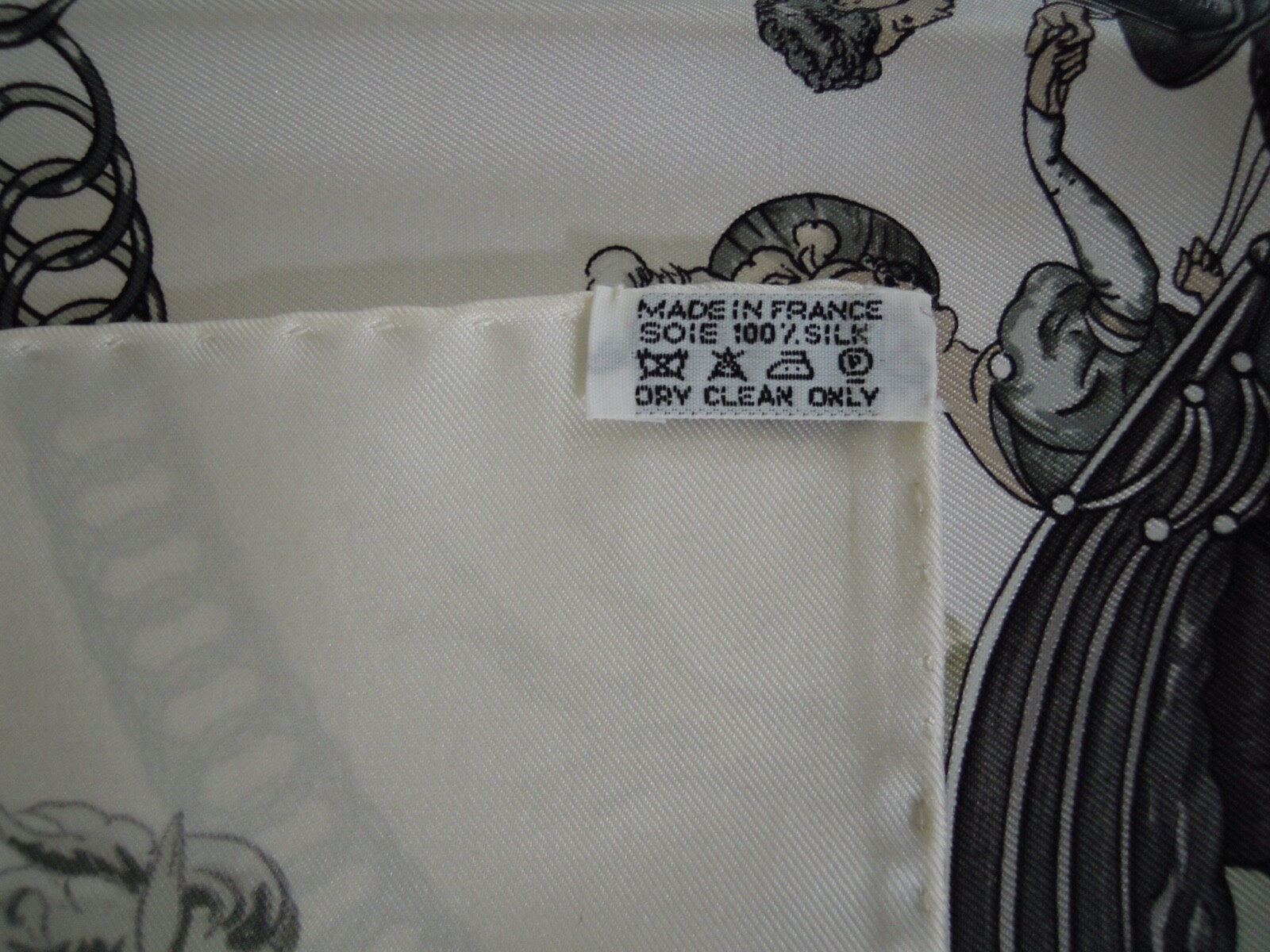 Vintage Authentic HERMES Carre 90 Scarf "LA PROMENADE DE LONGCHAMPS " Silk White image 8