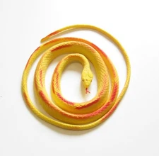 1 NEW YELLOW COILED RAIN FOREST RUBBER SNAKE TOY REPTILE FAKE JUNGLE SNAKE 36"