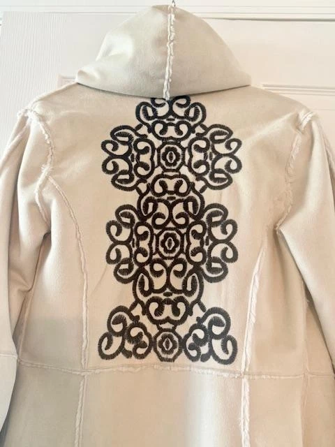 Casaco de pele sintética Johnny Was lindo bordado marfim - Pequeno - Imagem 4 de 4