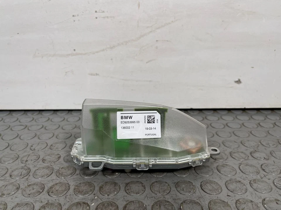 Antena GPS aérea BMW i3 2014 13600211 LIQ13893 Foto 2 de 4