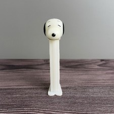 Snoopy Pez Dispenser and Candy Peanuts Gang Collectible