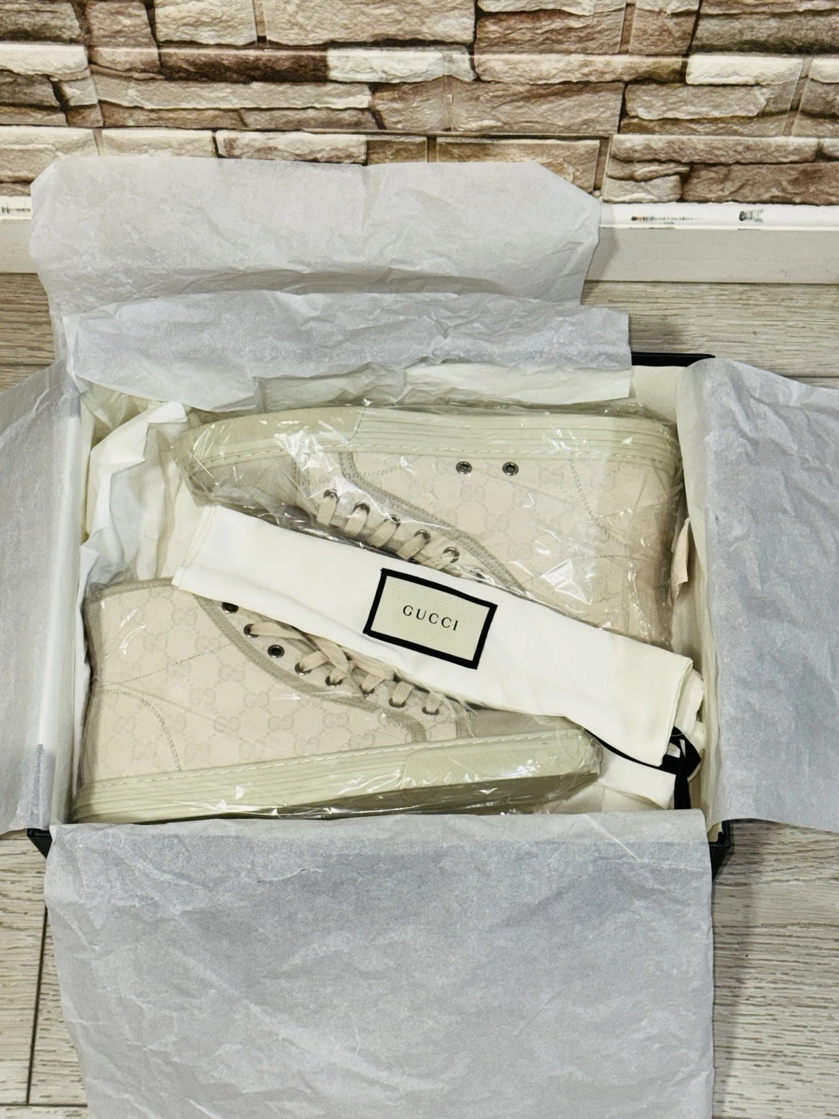 baskets montantes gucci blanc cassé toile suprême 8G/9US prix de détail 750,