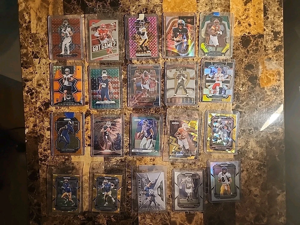 Коллекция нашивок NFL Panini & Topps Double/Triple/Quadruple + 2 буклета дебютантов - Изображение 2 из 4