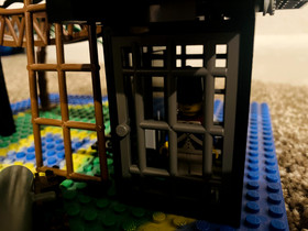 Vintage Lego Pirates Set #6270 Forbidden Island 100% COMPLETE w/ box and instr.