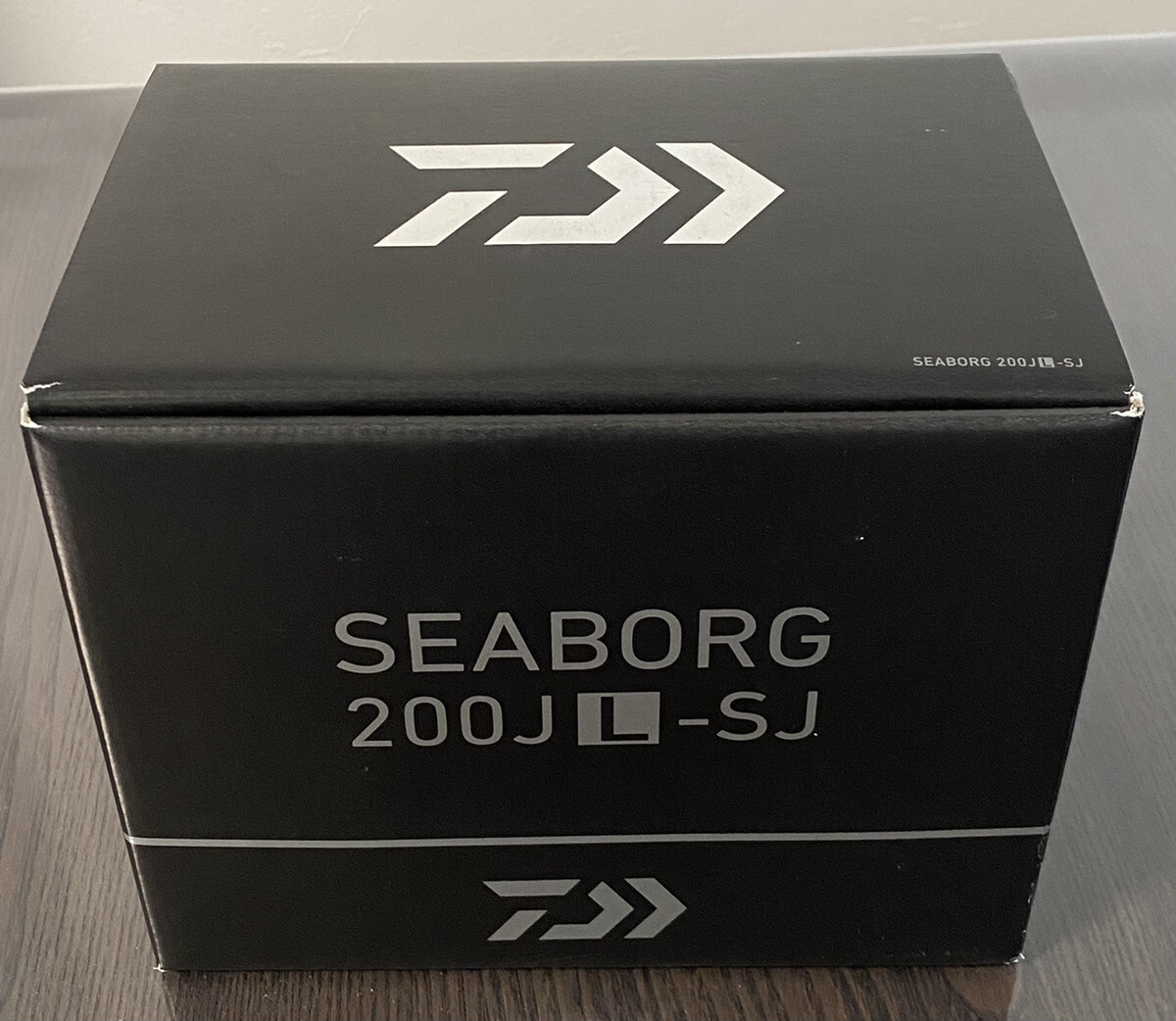 DAIWA 18 SEABORG 200J-L-SJ Electric Power Assist Reel From