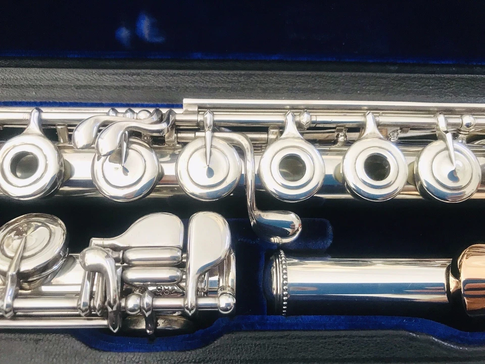 Wm S Haynes Handmade Sterling Silver Flute-Solid 14k Gold Lipplate-C# Trill - Image 3 of 4