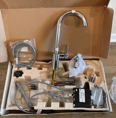 Moen  7565EC Align MotionSense  Touchless Pullout Spray Kitchen Faucet, Chrome