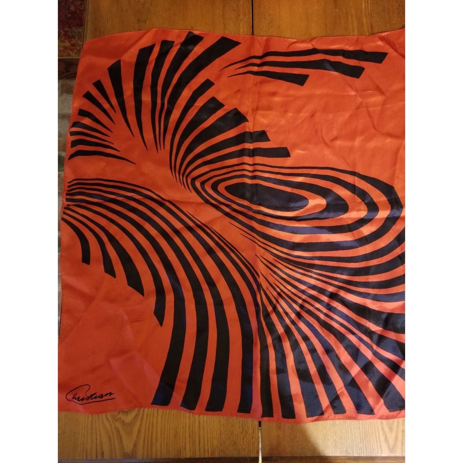 Foulard chrétien ancien signé