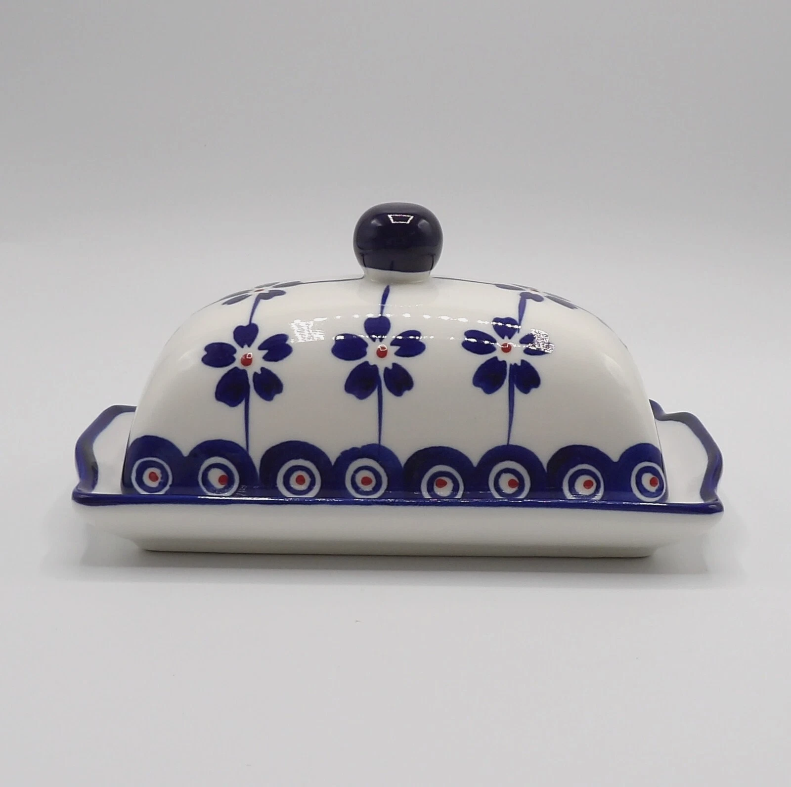 Blue Pottery by Signature Lidded Butter Dish White & Blue Brand New
Opens in a new window or tab