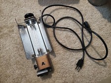 Lowel Tota Light With Power Cord And 750 Watt Bulb