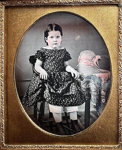 TINTED 1/6 PLATE  DAGUERREOTYPE - CUTE GIRL WITH BONNET ON TABLE - IN FULL  CASE
