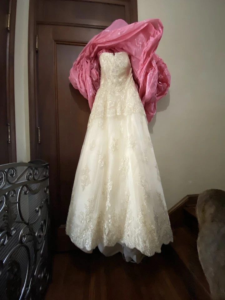 Haute Couture Maggie Sottero Ivory Wedding Dress, Vail (Lace,Beaded,Petty Coat) - Image 2 of 4