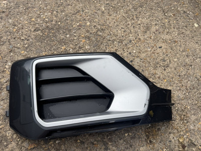 AUDI Q2 GA STOßSTANGE VORNE RECHTS GITTER ABDECKUNG ENDKAPPE 81A8071529B ORIGINAL