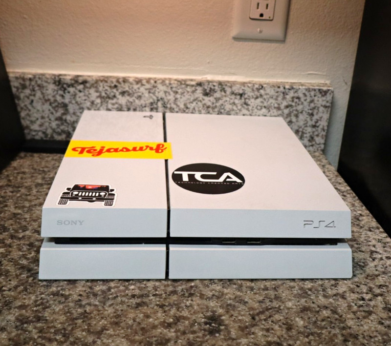 Sony PlayStation 4 PS4 500GB White Home Console Wi-Fi 1080p Including Wires