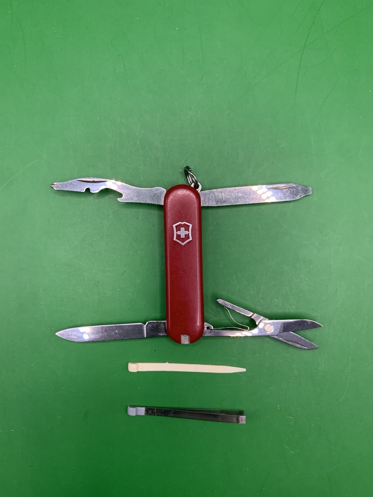 Victorinox Rambler 58mm Swiss Army Knife Multi Tool in Classic Red