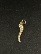 14k yellow Gold Italian Horn Pendant With Bale