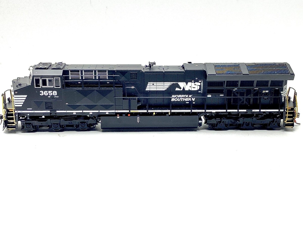 Intermountain HO GE ET44AC Tier 4 GEVO Norfolk Southern NS #3658