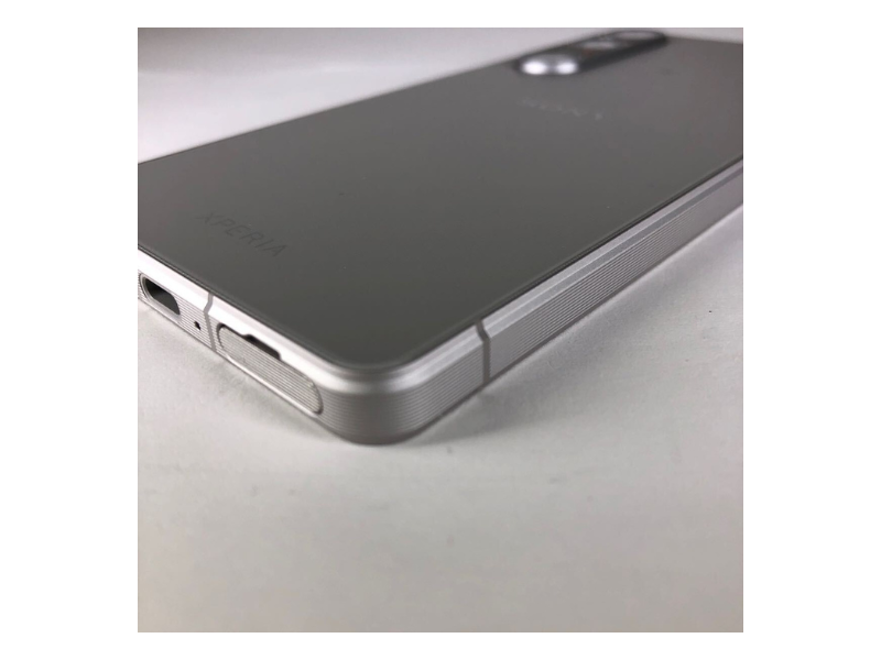 SONY Xperia 1 VI PlatinumSilver SO-51E (XQ-EC44) 256GB/12GB RAM