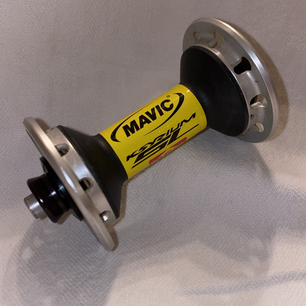 MAVIC KSYRIUM SL SSC 18 Hole 100mm x 9mm Quick Release FRONT