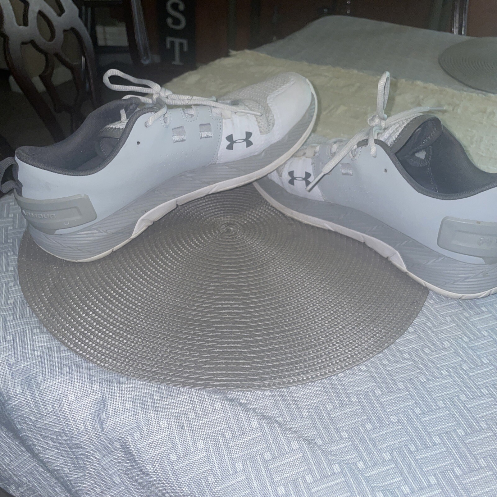 Size 9 - Under Armour Commit Gray 2016 - image 1