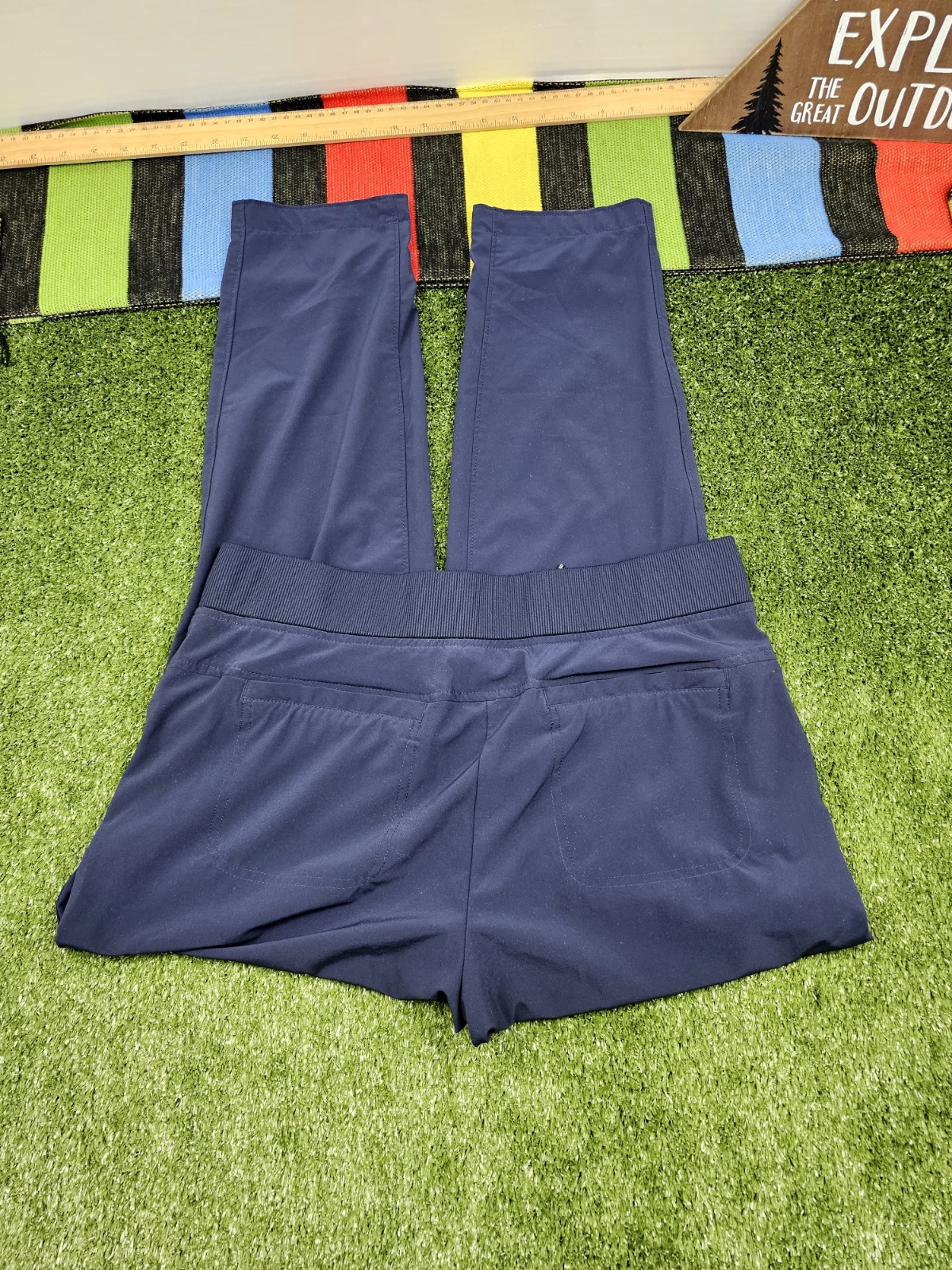 athleta pull on elastic waist tapered pants