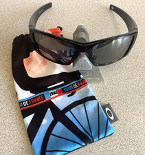 New Oakley Fuel Cell Tour de France Sunglasses Black Iridium Lens RARE 9096-70