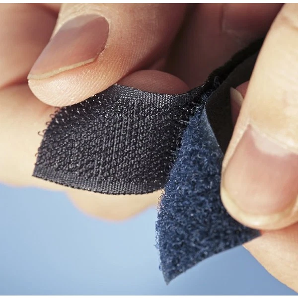 1 METRO NASTRO A DI NASTRO STRAPPO ALTEZZA CM.2 NERO O BIANCO COMPLETO ADESIVO q - Immagine 4 di 4