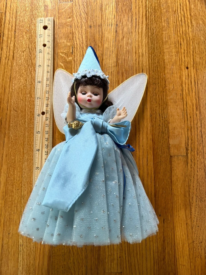 Muñeca Hada de la Virtud Madame Alexander 8" Azul Regalo Hada Con Varita Usada en Excelente Condición 2006 EE. UU. Foto 3 de 4