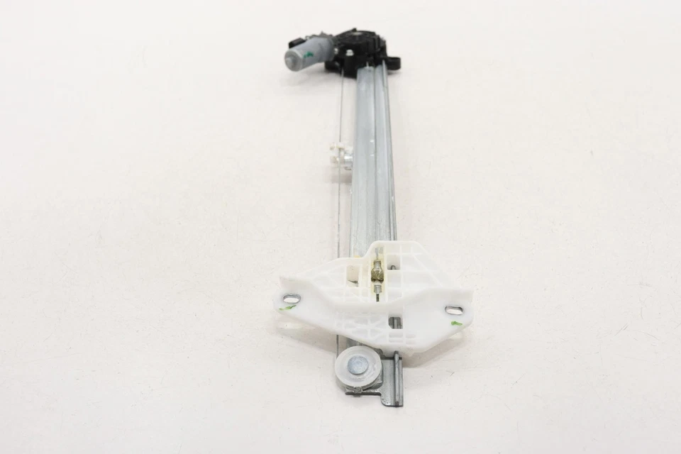 2016 - 2022 HONDA PILOT REAR RIGHT SIDE DOOR WINDOW REGULATOR W/ MOTOR OEM - Image 2 of 4