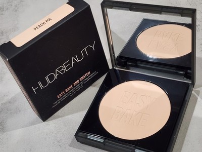 Huda Beauty Easy Bake & Snatch Pressed Brightening & Setting