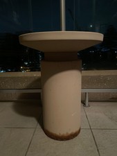 Metal Beige Round Table Small Home Decor Furniture Rusted Base Preowned 37 x 48